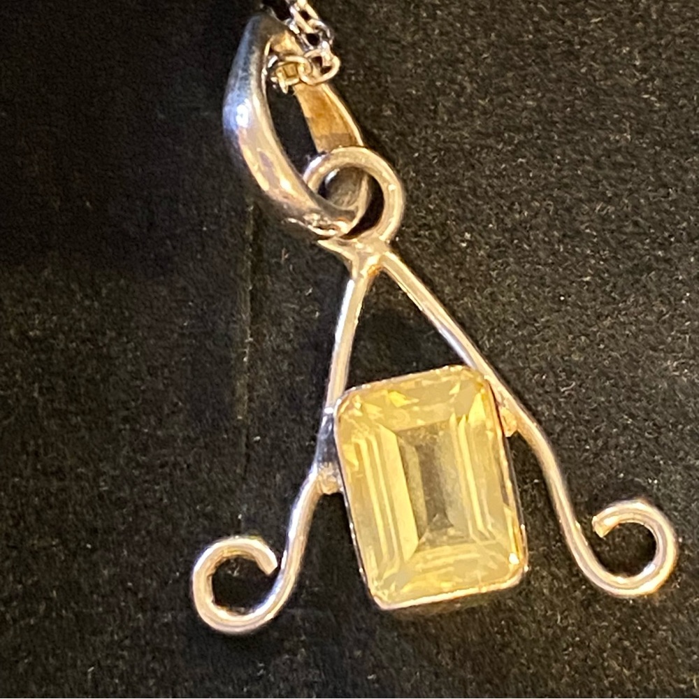 99.9% silver citrine pendant 18 inch chain sterling